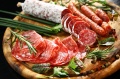Колбасы, сосиски, деликатесы изображение на сайте Михайловского рынка
